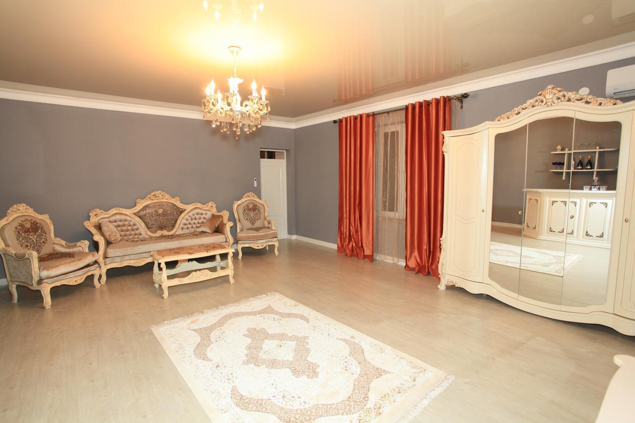 Guest House Esma Soechoemi Buitenkant foto